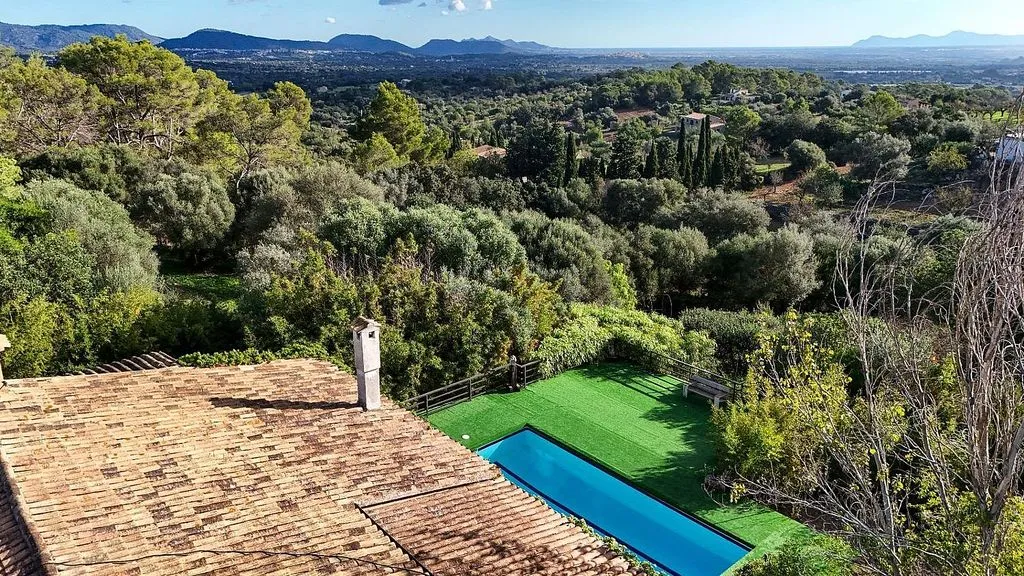 Vista aerea - Rustic Finca with Mountain Views in Inca