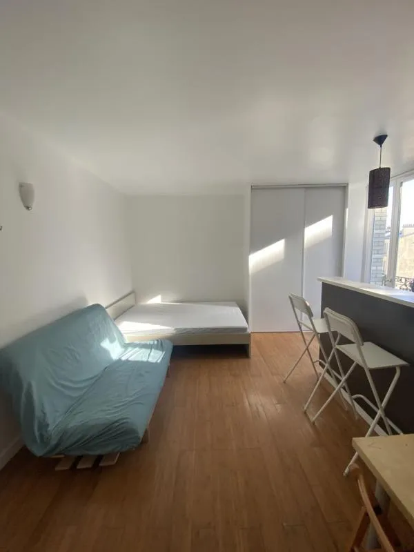Chambres - Studio Calme avec Cours à Paris 20ème