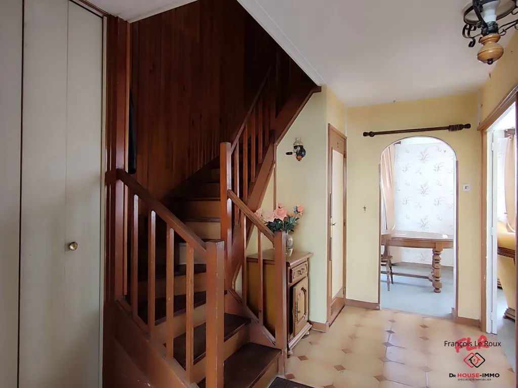 Toad - Renovated House with Balcony in Limay