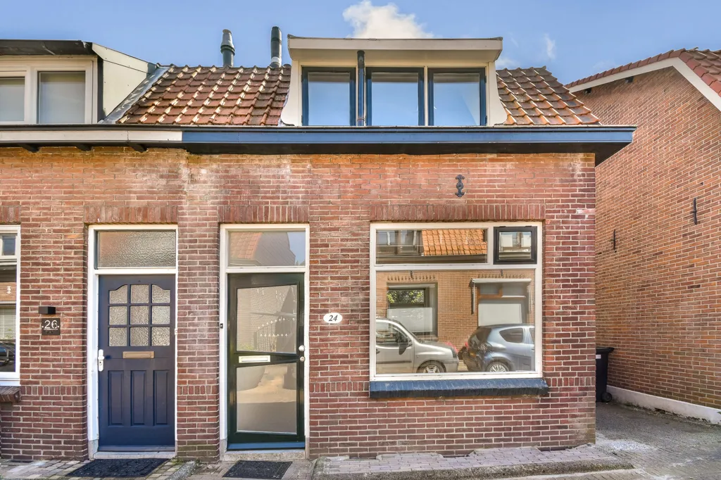 Välivaade - Modernised Corner House in Capelle aan den IJssel