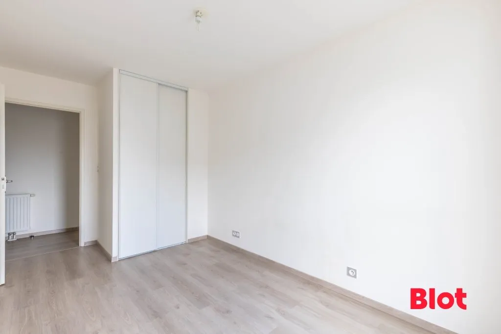 Toad - 3-Bed Flat with South-Facing Terrace in Cesson-Sévigné