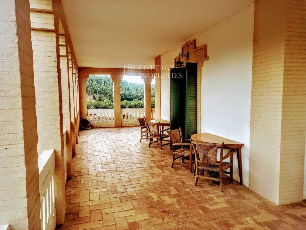Terrasse - Masia with Modernist House in Avinyó