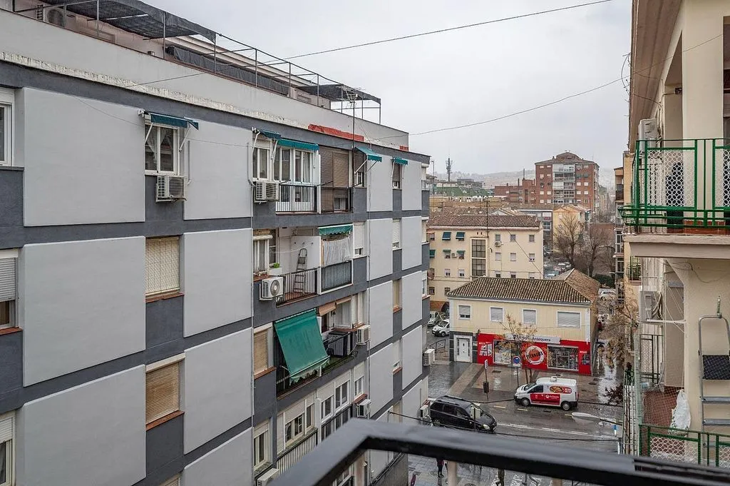 Balcony - Apartment with Terrace in Zaidín District
