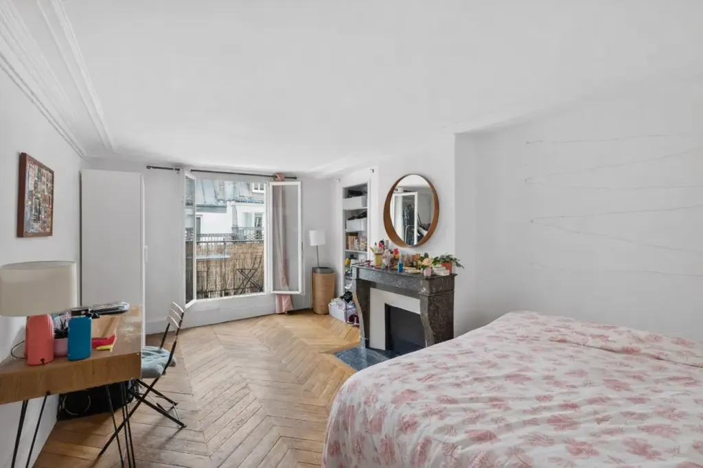 Chambres - Appartement 5 pièces à Paris 9ème