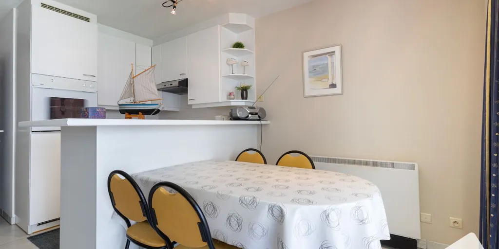 Salle à manger - Studio Instapklare avec Terrasse à Nieuwpoort