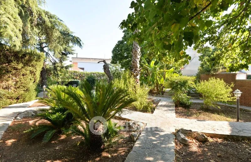 Giardino - Modern Villa with Garden in Torricella