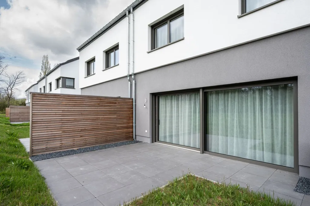 Välivaade - Eco-Friendly House with Solar Panels in Linger