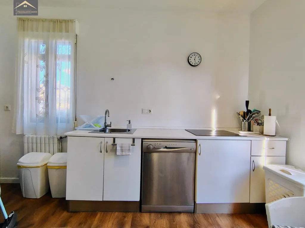 Cuisine - Rustic Chalet with Pool near Santander