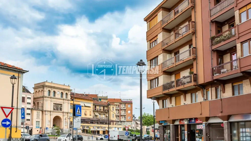Extérieur - Four-Bedroom Apartment with Central Heating in Moncalieri