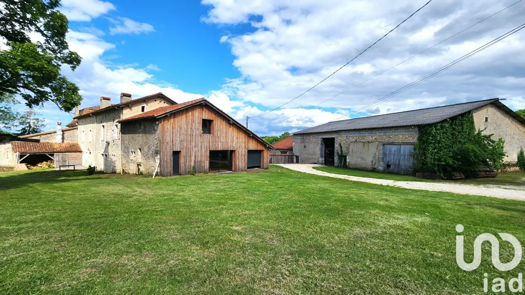 Aed - Renaissance Manor with 14 Ha in Jaure