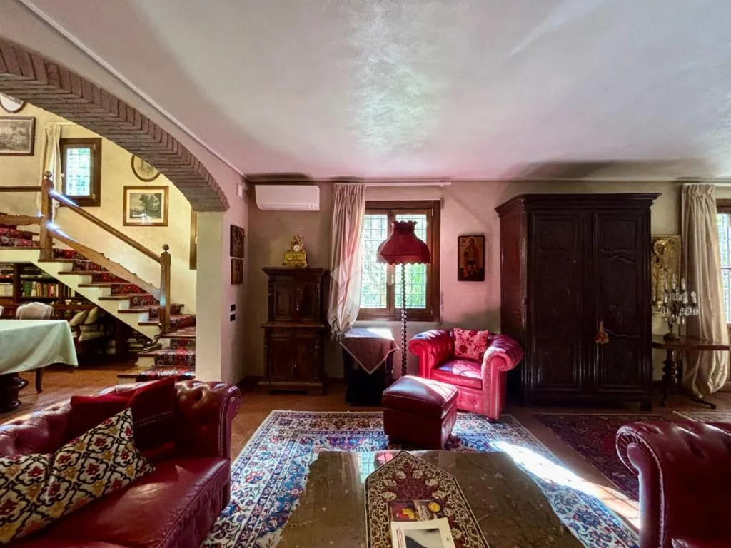 Soggiorno - Historic Villa with Pool in Sona