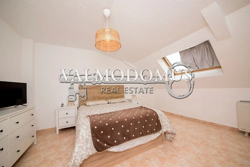 Magamistoad - Duplex with Balcony in Valmojado