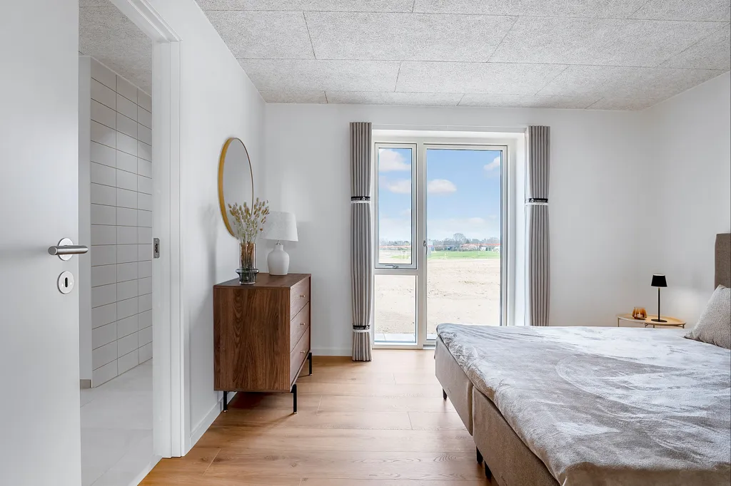 Magamistoad - Contemporary Row House with Garden in Juelsminde