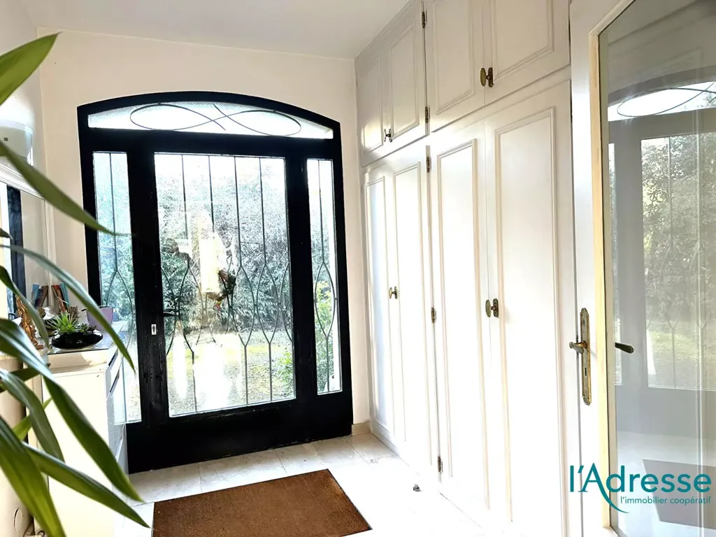 Hallway - Bourgeois House with Forest View in Guebwiller