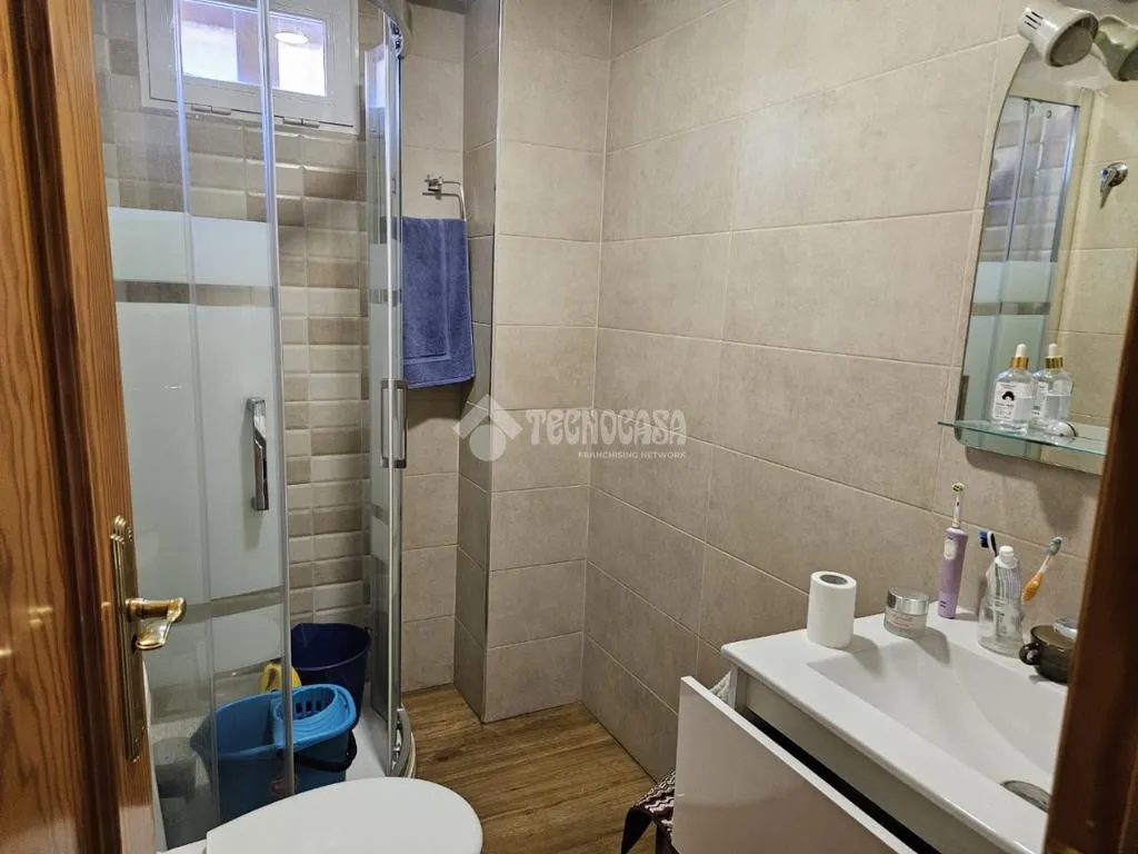 Vannitoad - Completely Renovated Flat with Balcony in Zaidín