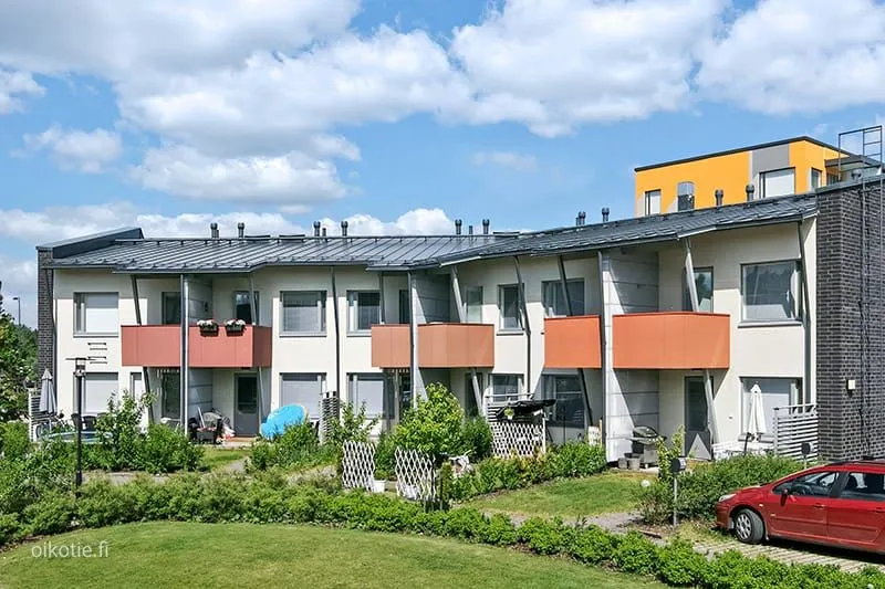 Välivaade - Terraced House with Balcony in Espoo