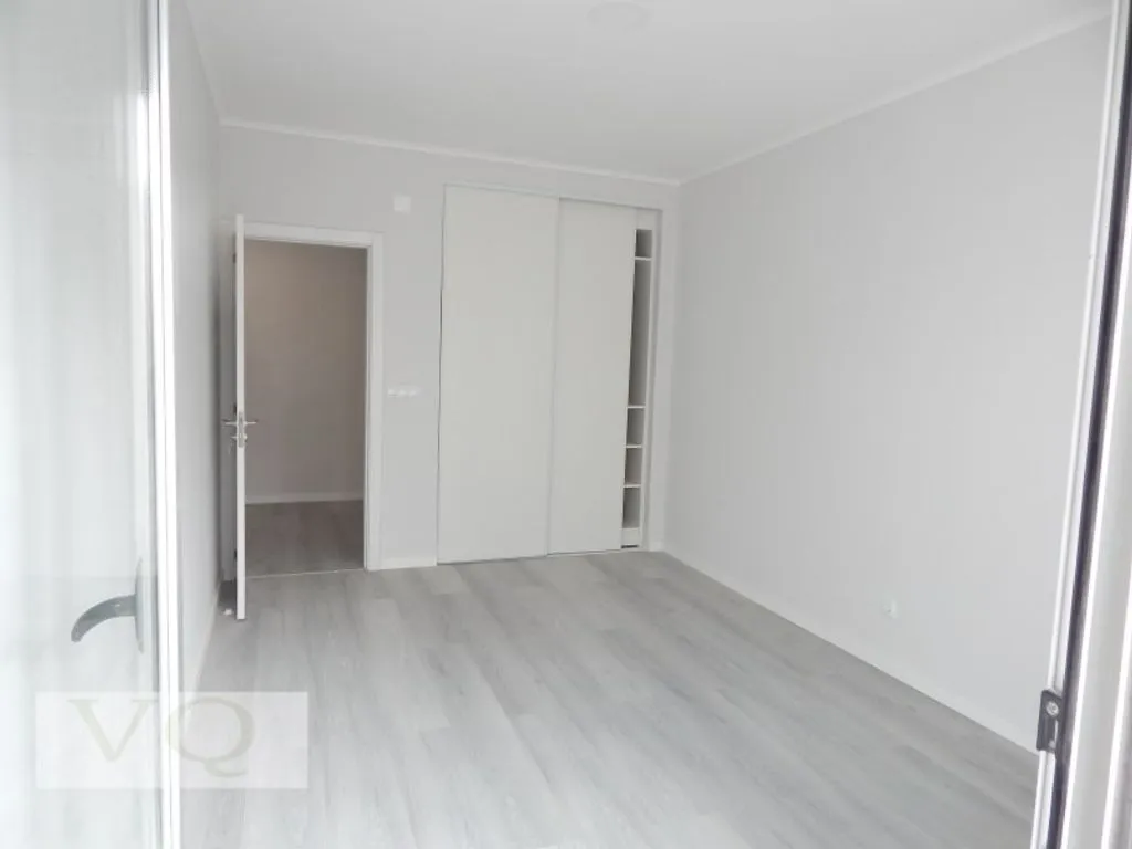 Pièces - Renovated Flat with Solar Orientation in Oeiras