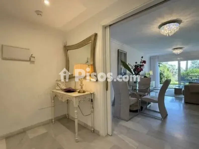 Esik - Apartment with Private Garden in Guadalmina