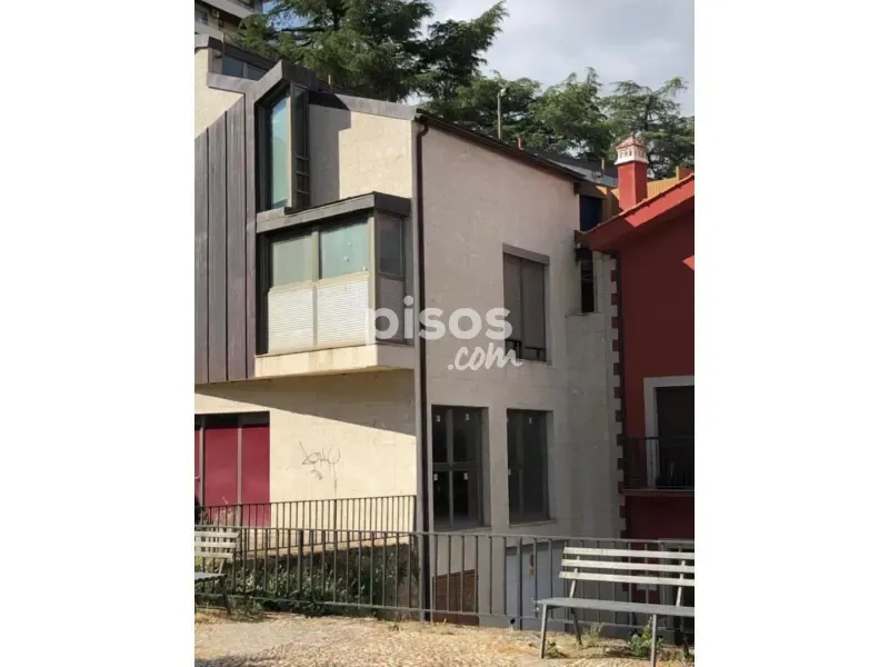 Välivaade - Duplex with Garage in Plasencia Centre
