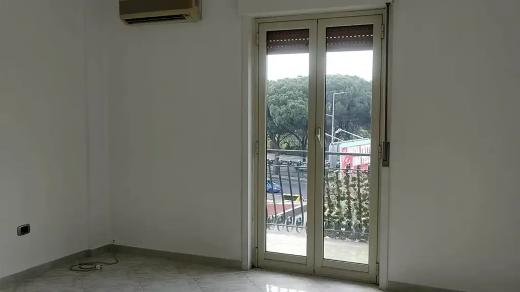 Pièces - Rearfacing Apartment with Balconies in Palermo
