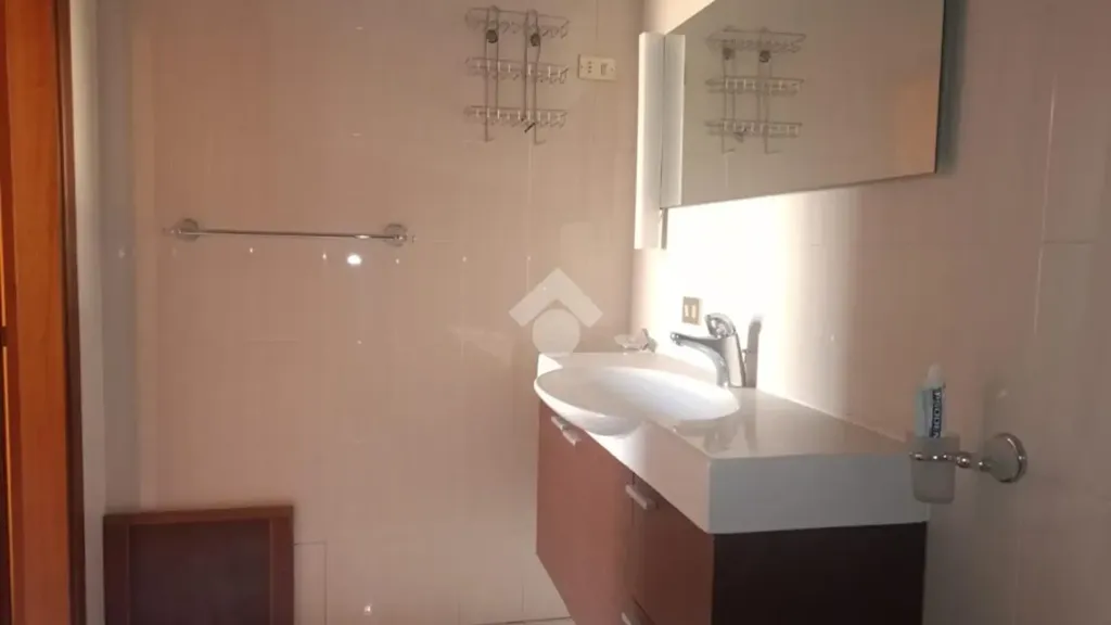 Salles de bain - Semi-detached House with Attic in Montefalcione