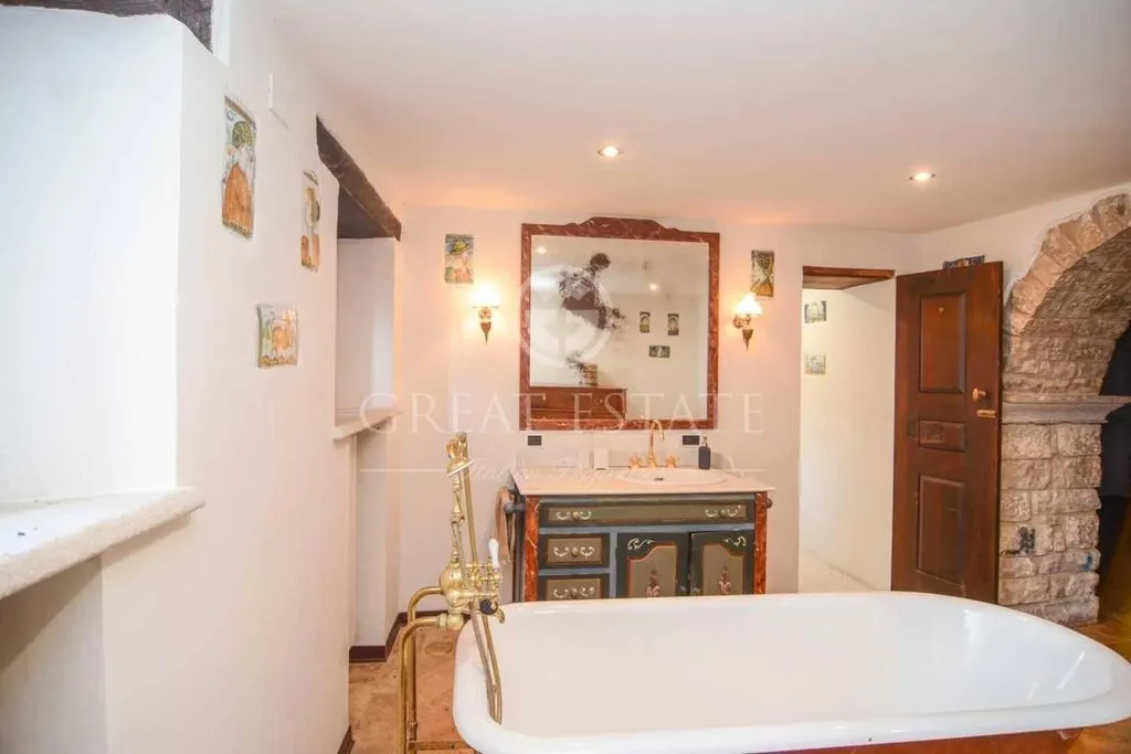 Bathrooms - Ancient Castle with Pool in Umbria