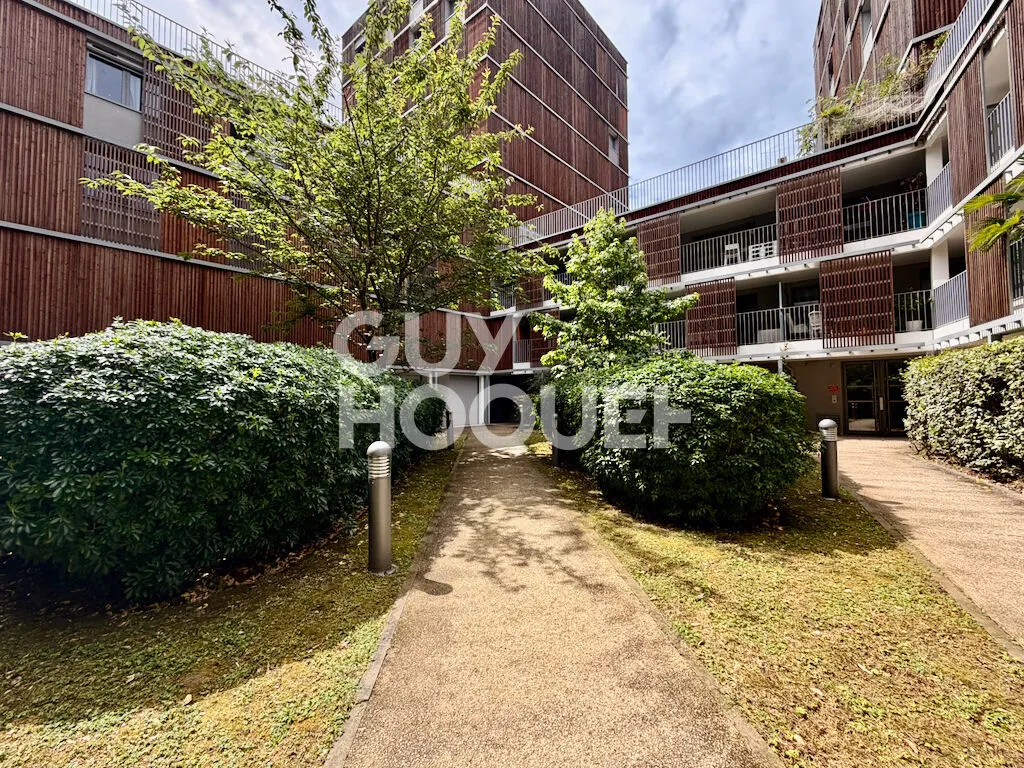 Aed - Flat with Balcony in Colombes