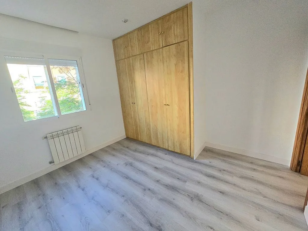 Chambres - Updated Flat with Ascender in Bernabéu