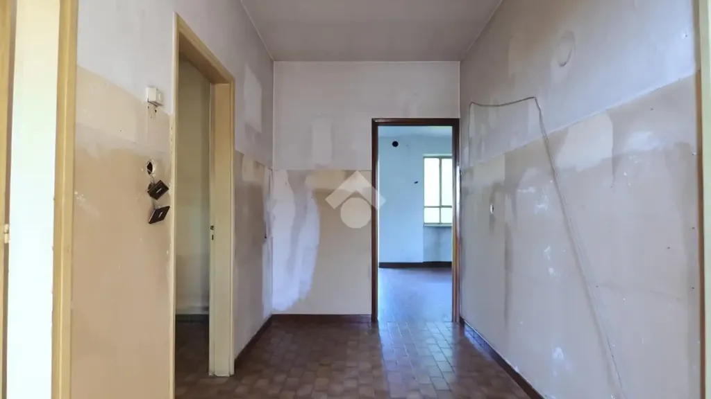 hallway_entrance