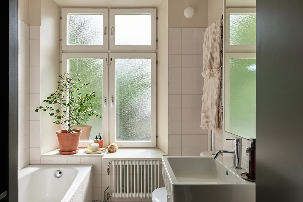 Salles de bain - 3-Bedroom Apartment with Park View in Södermalm