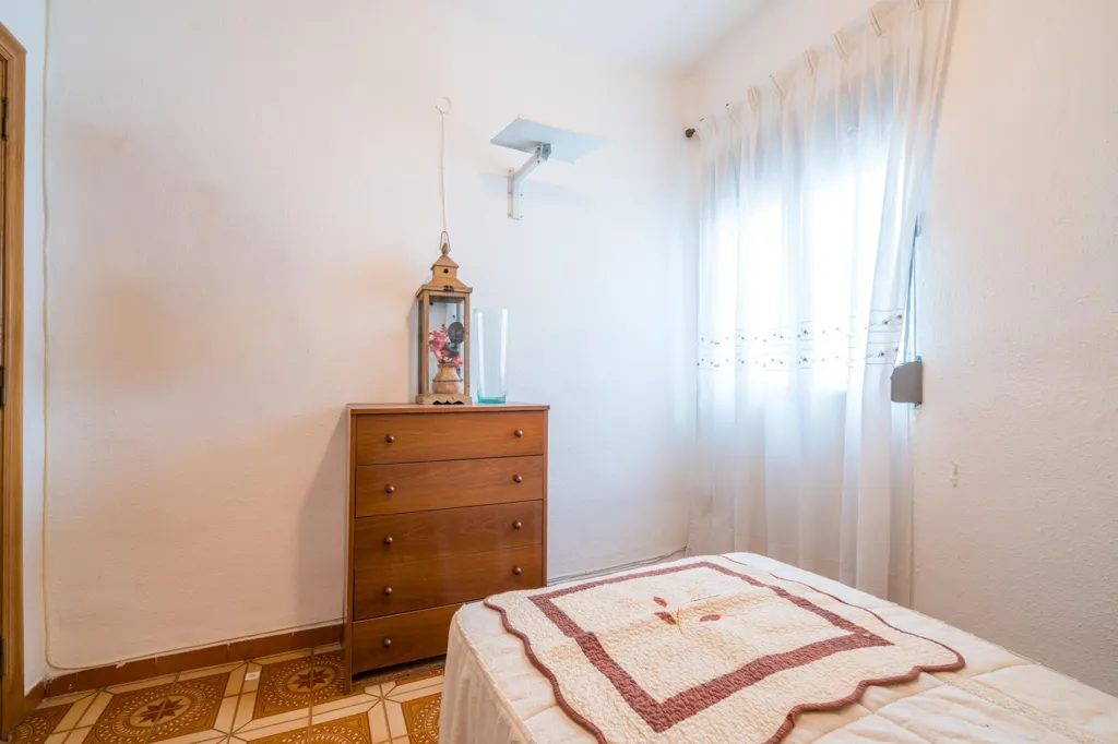 Chambres - Apartment with Pool in Els Orriols, Valencia
