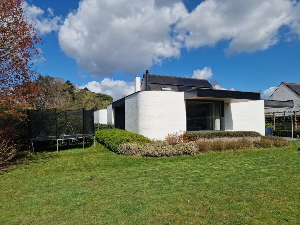 Välivaade - Villa with Pool in Quiet Green Area