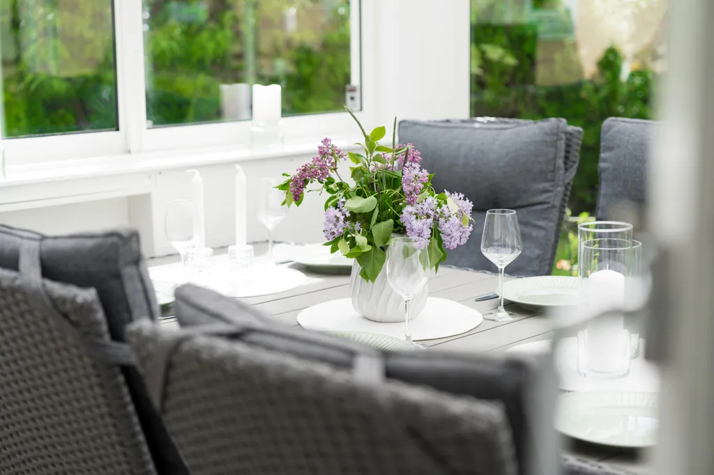 Terrasse - Corner Plot Villa with Glassed Veranda in Herrestad