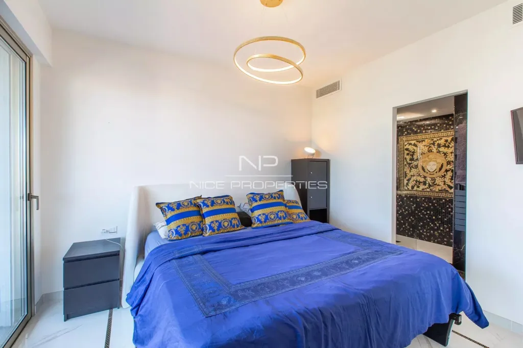 Chambres - Appartement Luxueux avec Vue Panoramique Mer à Nice Mont Boron