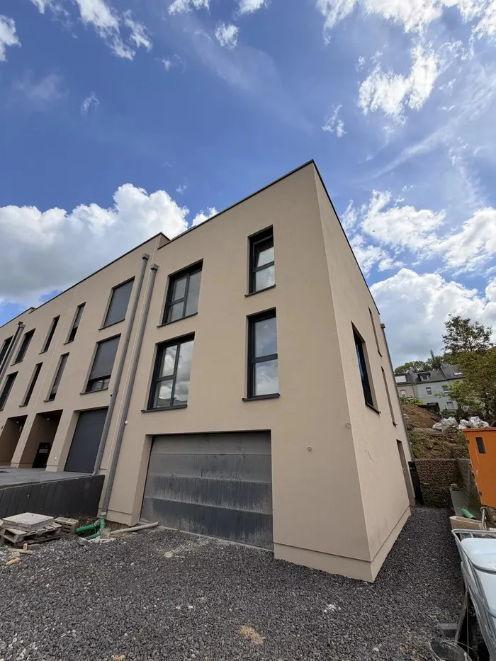 Extérieur - Maison en Construction à Oberkorn avec Terrasse