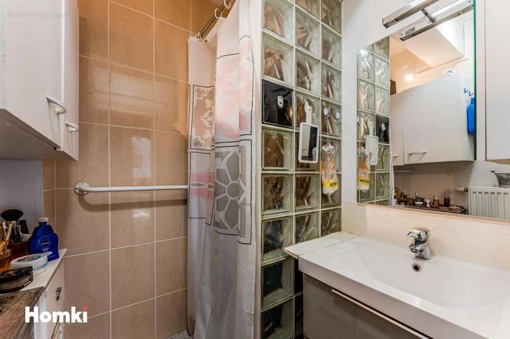 Salles de bain - Appartement avec Balcon dans le Centre d'Arcachon