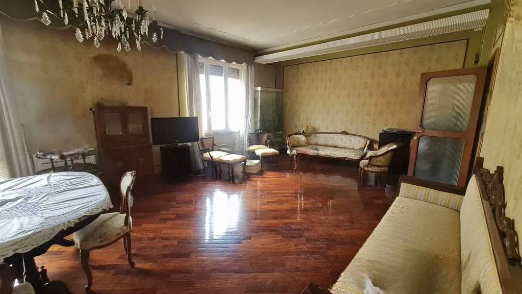 Elutuba - Luxury Penthouse with Triple Exposure in Naples
