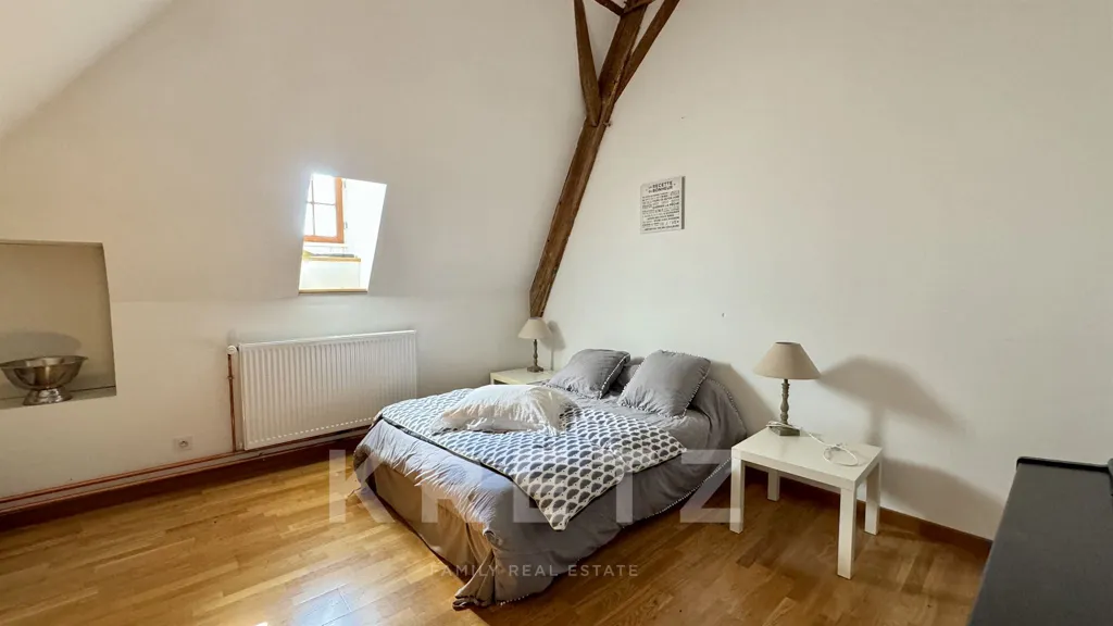 Chambres - Maison Rénovée avec Piscine dans le Bocage Bourbonnais