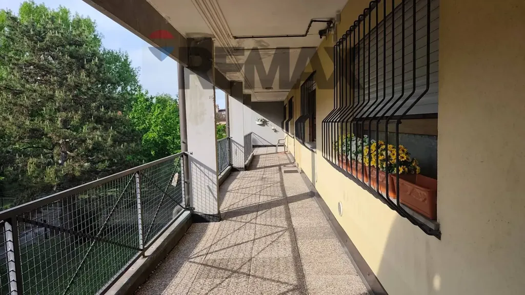 Rõdu - Spacious Student Apartment with Terrace in Ferrara