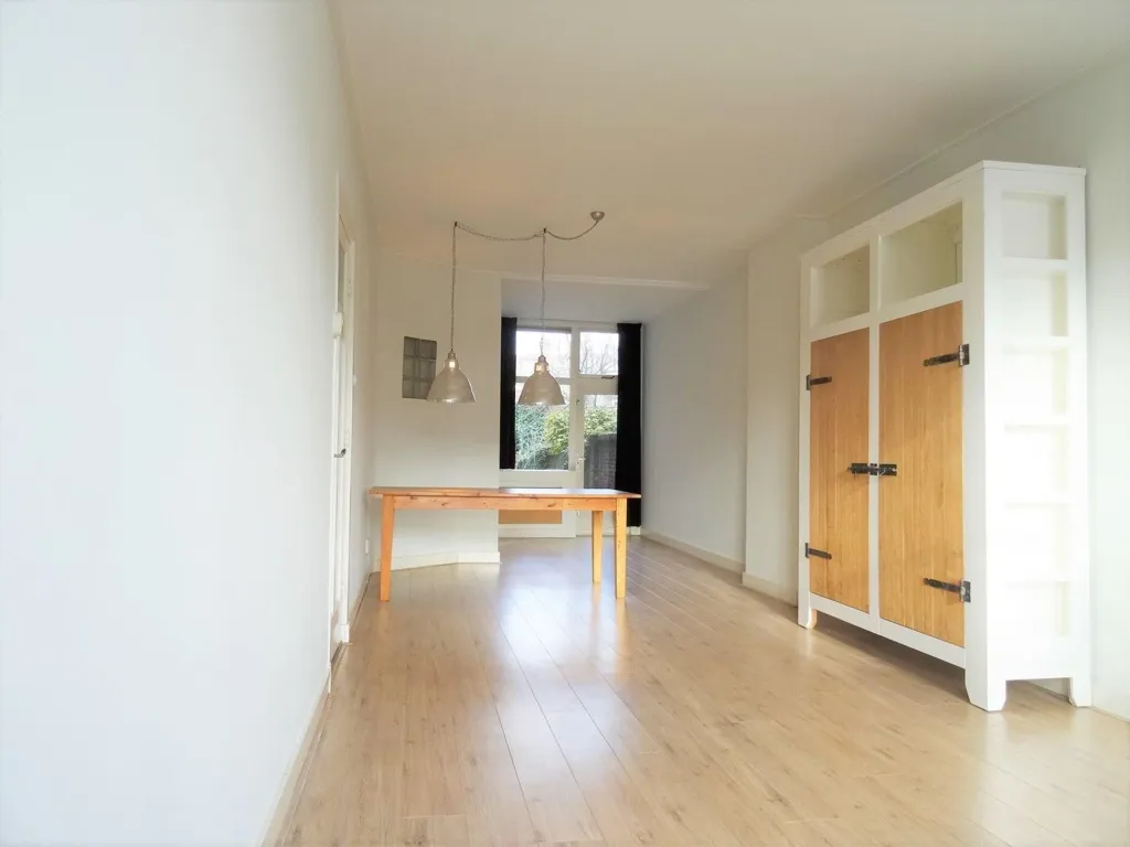 Esik - Furnished Apartment with Garden in Utrecht