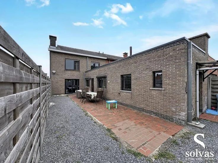 Semi-Detached House with Garden in Eeklo