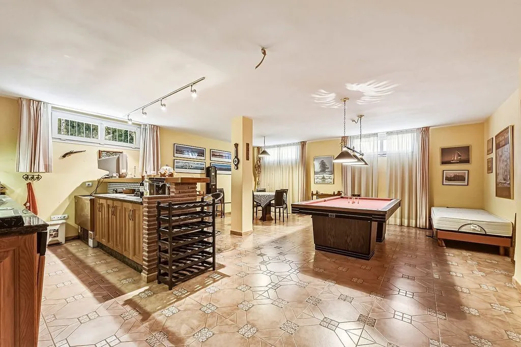 Toad - Chalet with Pool and Terrace in Torrequebrada