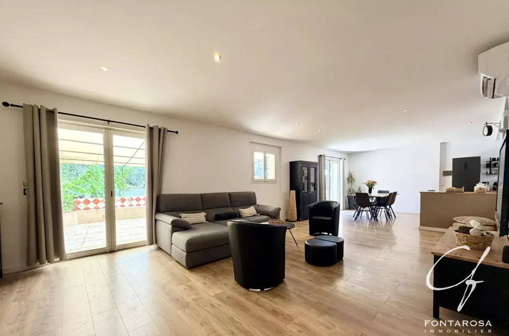 Séjour - Villa Luxueuse avec Piscine à Puget-sur-Argens