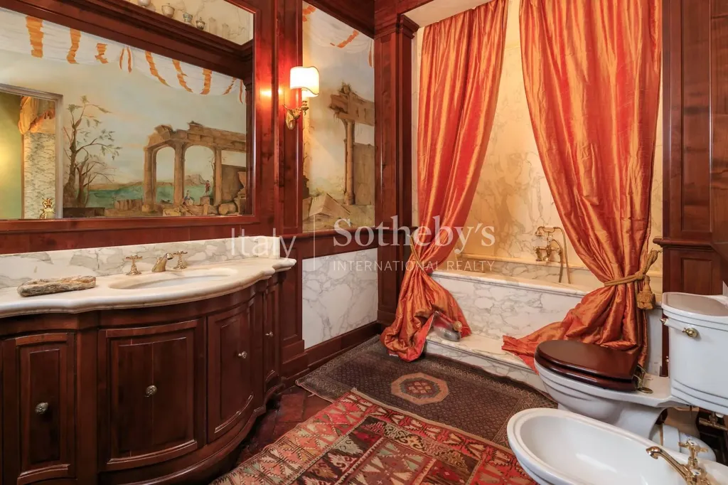 Salles de bain - Luxury Flat in Historic Villa, Florence