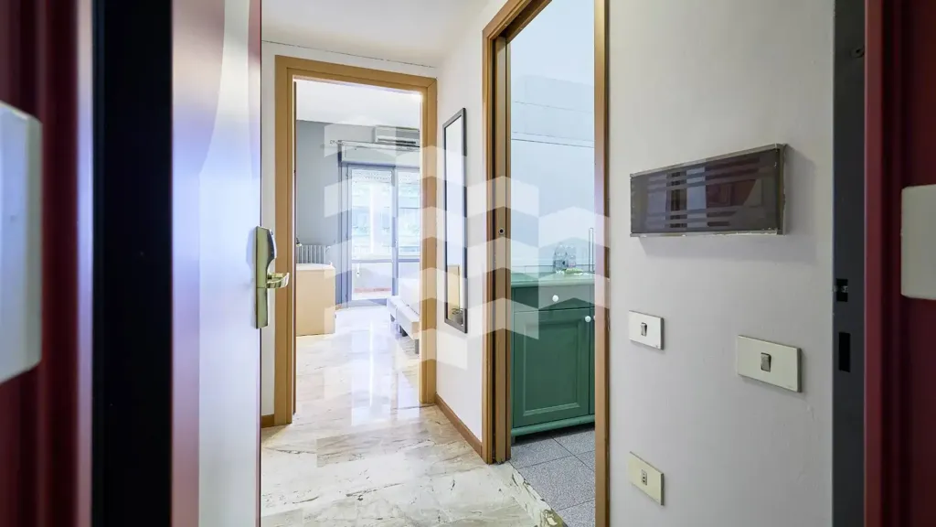 hallway_entrance