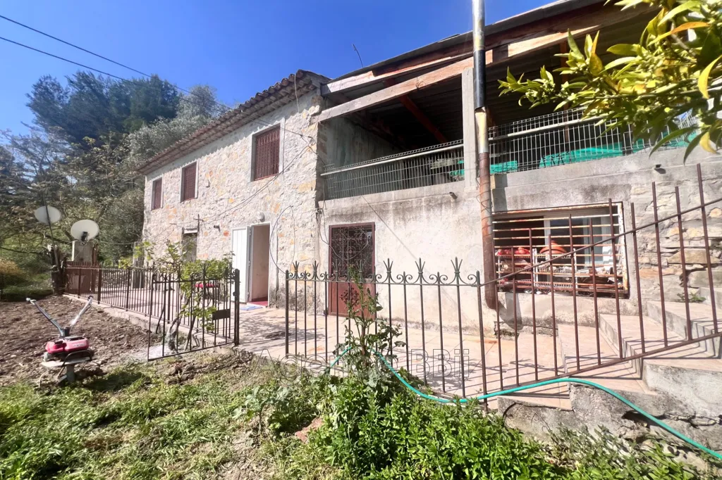Extérieur - Maison en Pierre avec Jardin au Calme à Cantaron