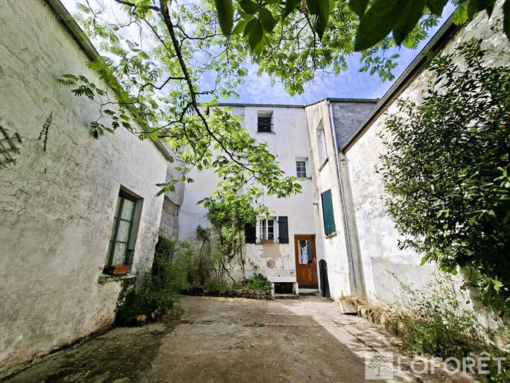 Jardin - Maison de Caractère avec Studio Indépendant à Avon