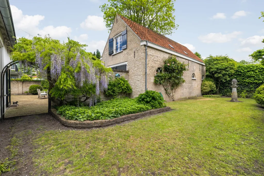 Garden - Monumental Villa with Historical Charm in Breda