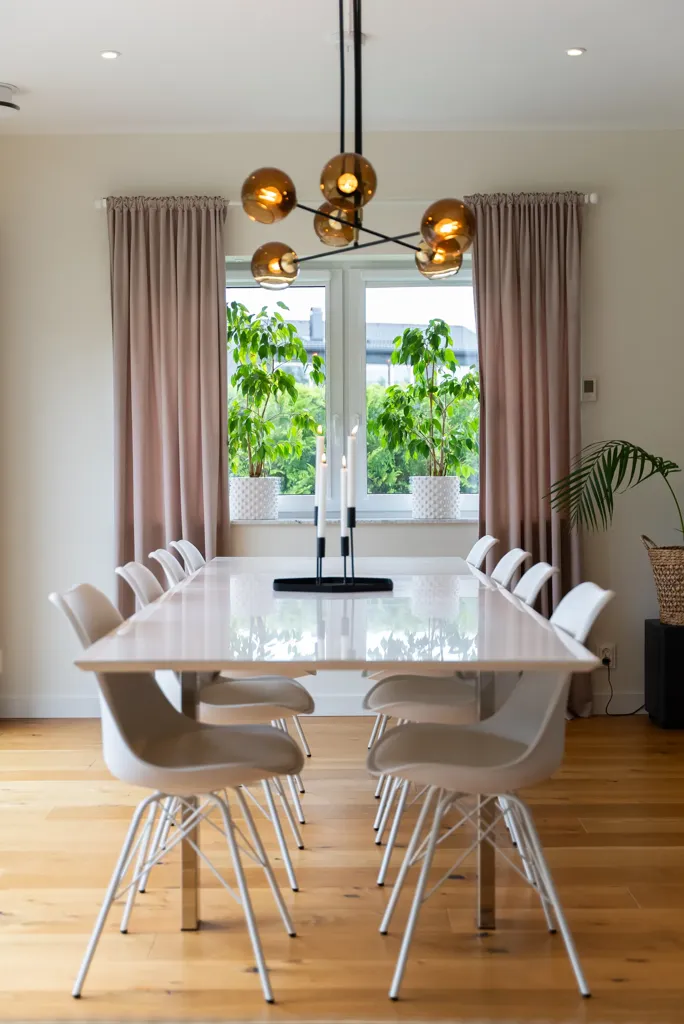 Söögituba - Contemporary Villa with Rooftop Terrace in Bråstorp