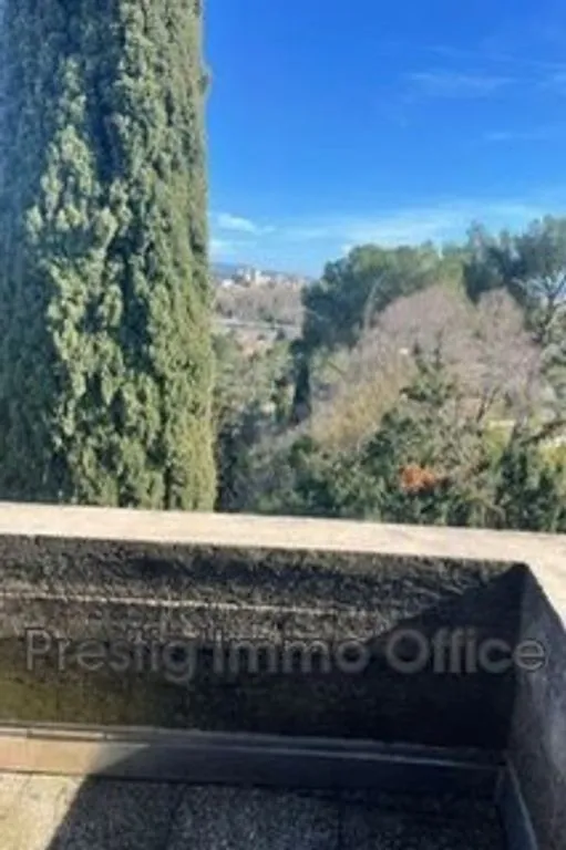 Garden - Luxury Villa with Pool in Villeneuve-lès-Avignon